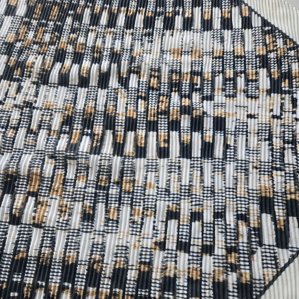 Elegant Checked Silk-Feel Scarf in Black, White & Gold